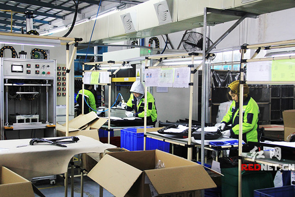 瀏陽(yáng)高新區(qū)企業(yè)新年伊始開(kāi)工忙 火力全開(kāi)趕訂單